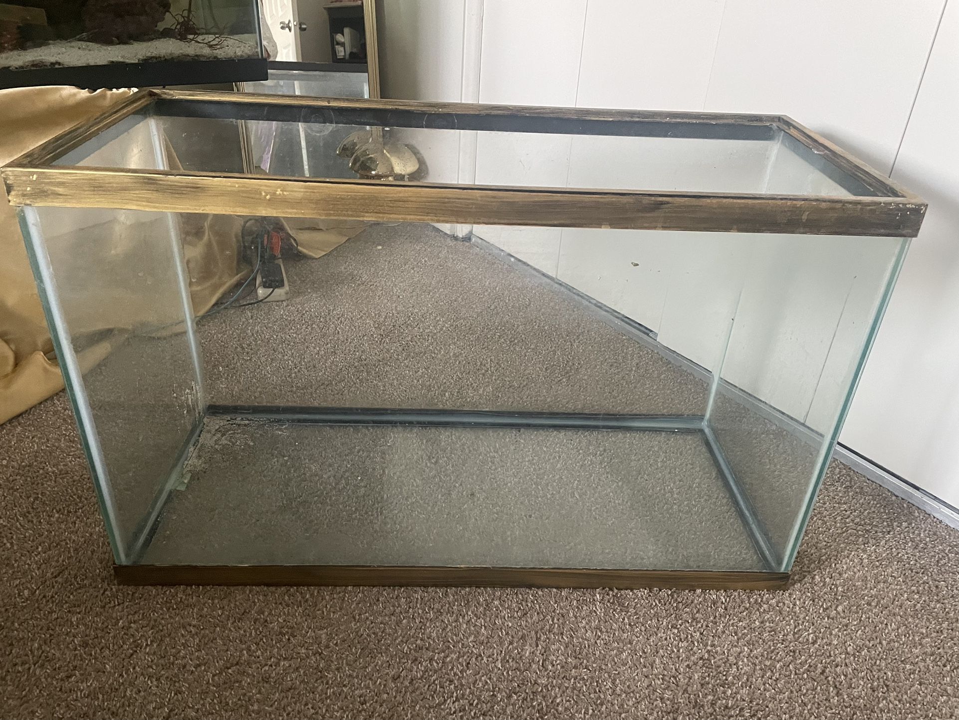 29 GALLON Acrylic Fish Tank.