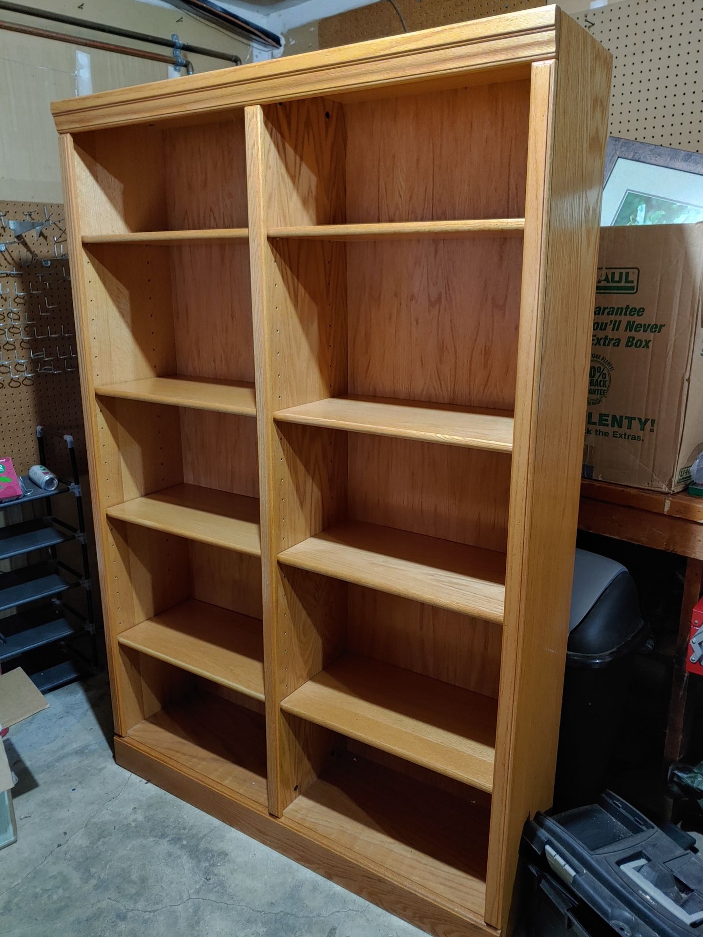 Nice Oak Bookcase With Adjustable Shelve