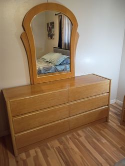 Queen size bed set