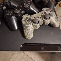 PS3 w/160gb HDD, 4 Controllers & Cables