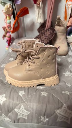 XL pink biege booties girls