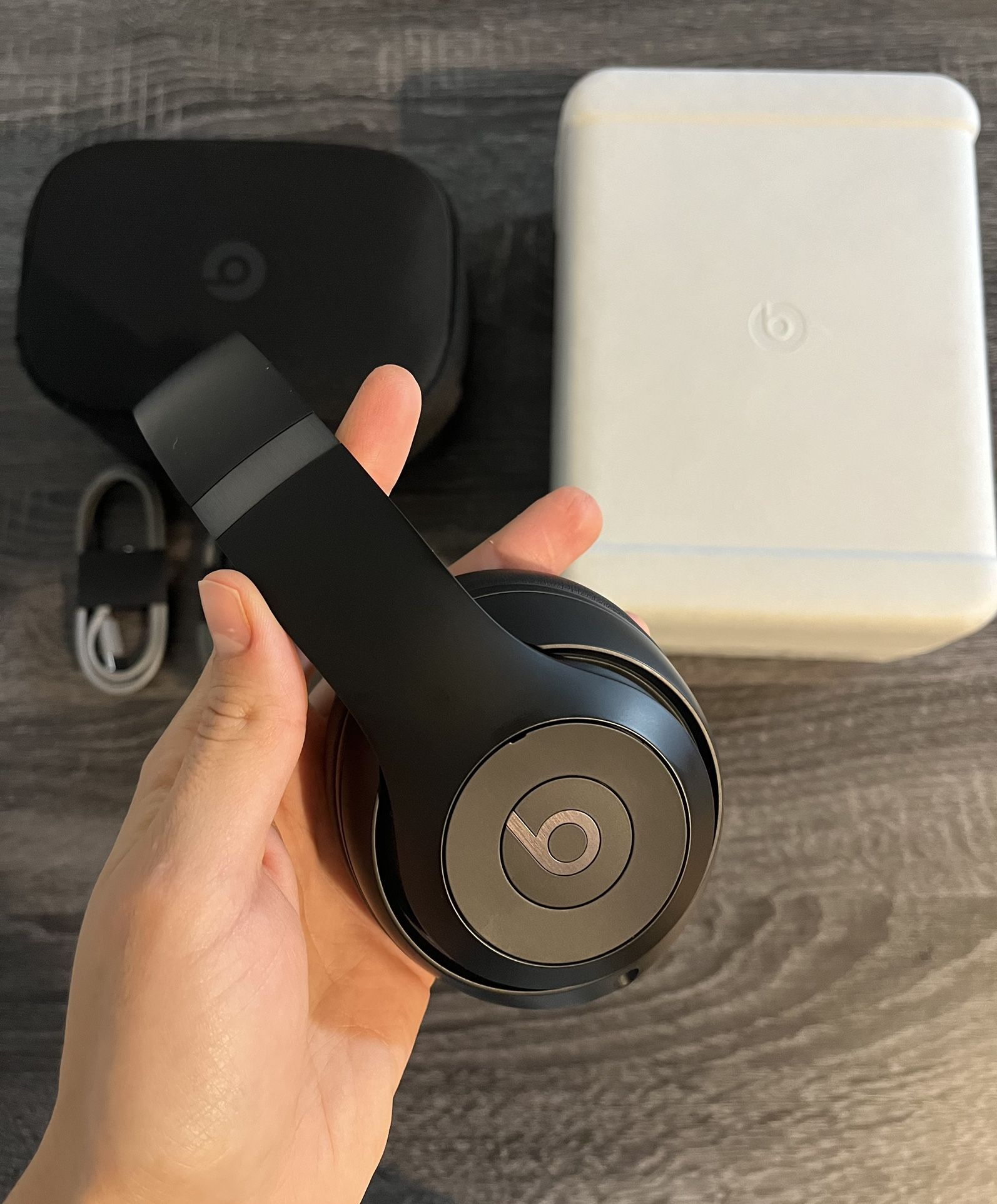 Beats Studio Pro Black