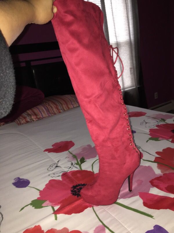 Red-Knee high heeled boot!!!