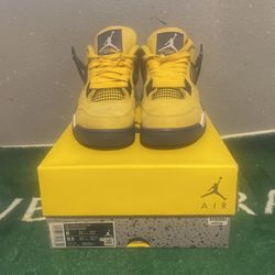 Lighting  Air Jordan 4 Size 8 ( Used )