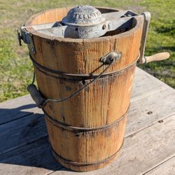 Vintage Steel Frame Hand Cranked Wooden Ice Cream Maker 4 Quart – Classic Wood Barrel
