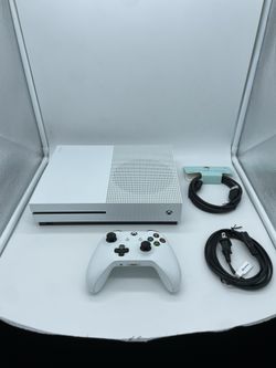 Xbox One S With Controller Great Condition