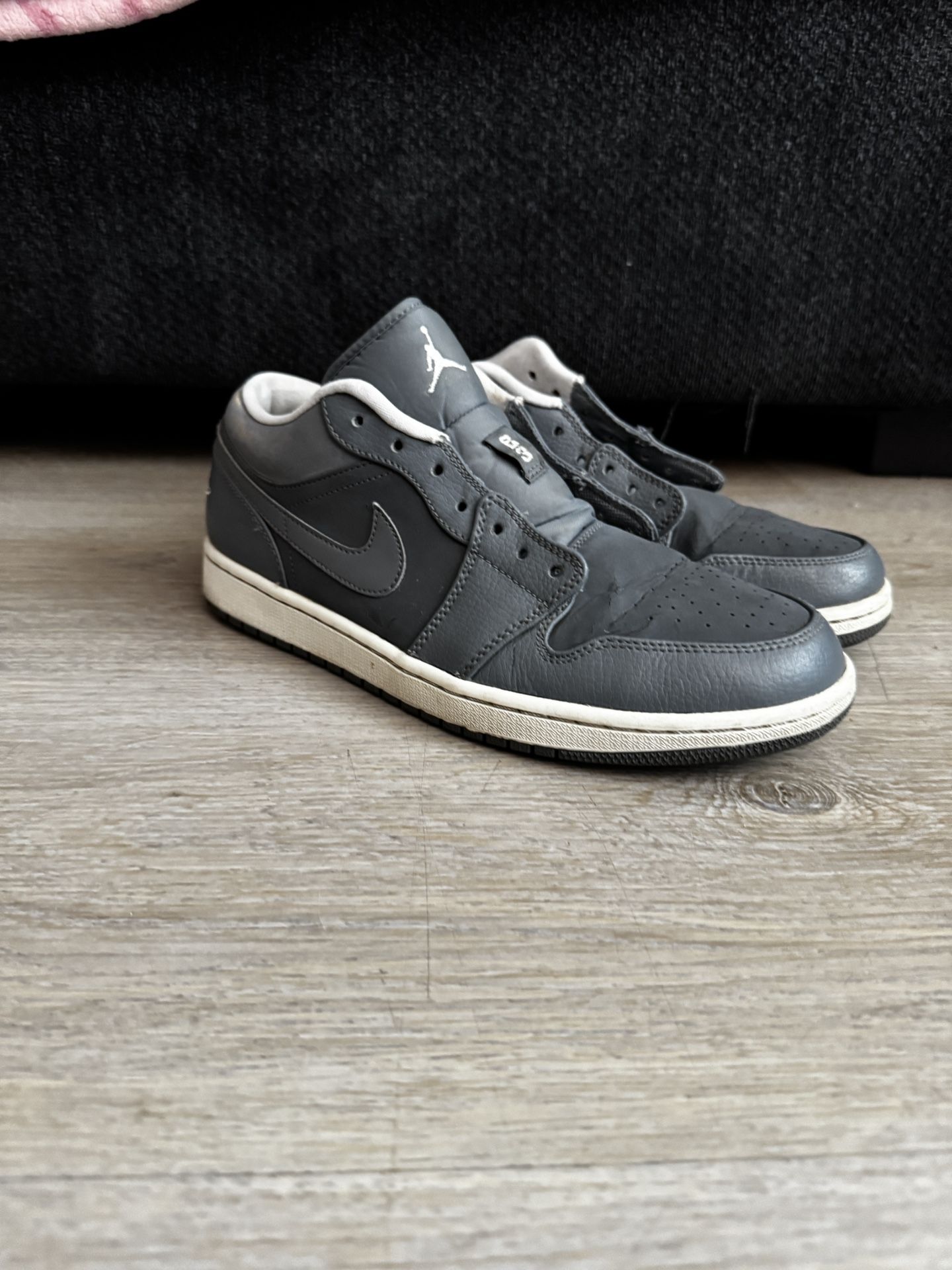 Jordan 1 Retro Low Cool Grey
