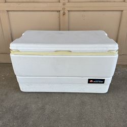 Igloo Marine 70 Quart Cooler