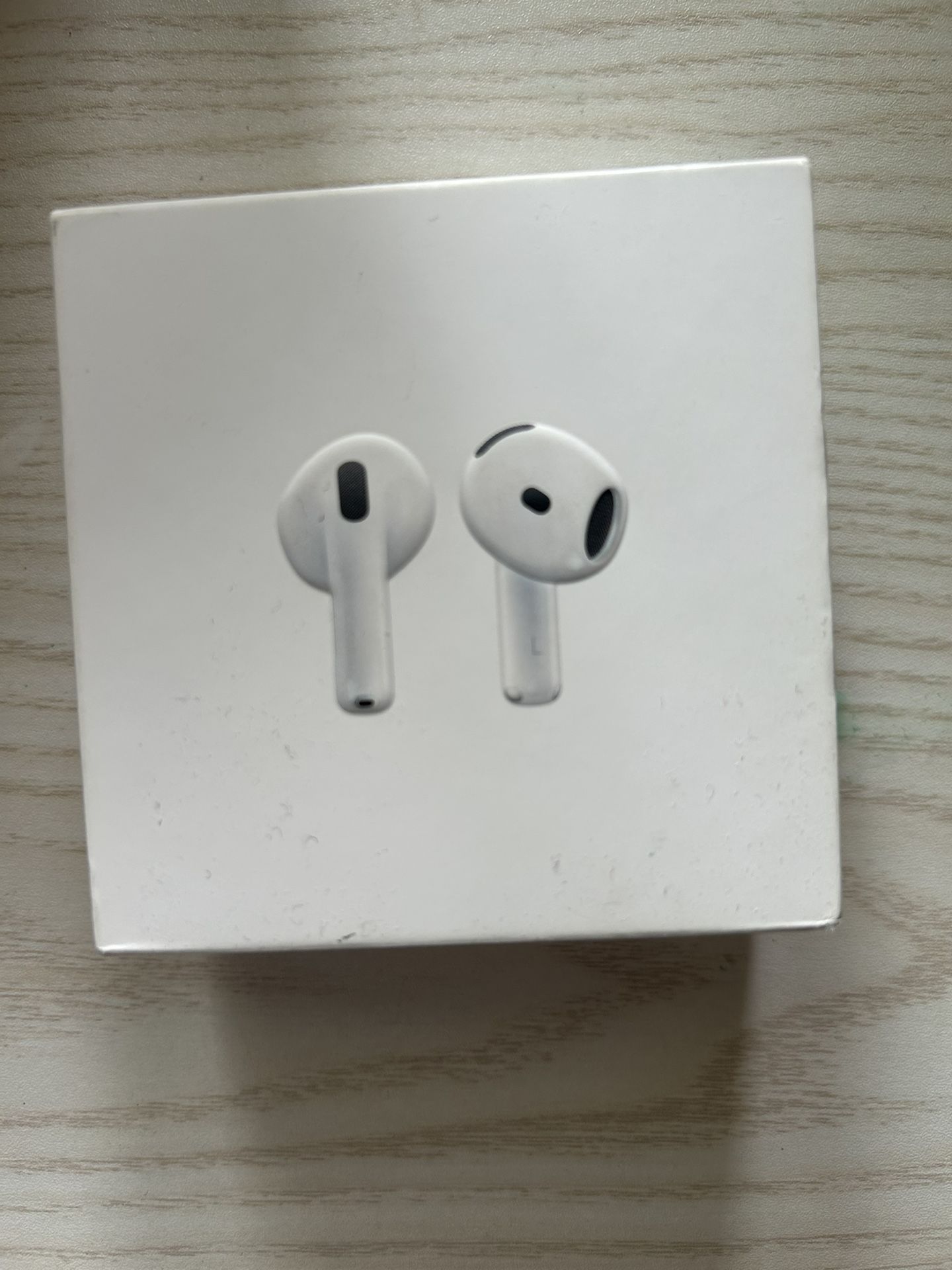 AirPods 4