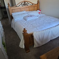 King Bed Box Frame Cover Sheets All For 150.00