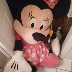 Giant Disney Minnie Mouse 