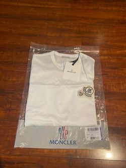 Moncler T-shirt
