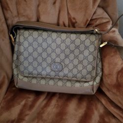 AUTHENTIC Gucci Crossbody Purse bag