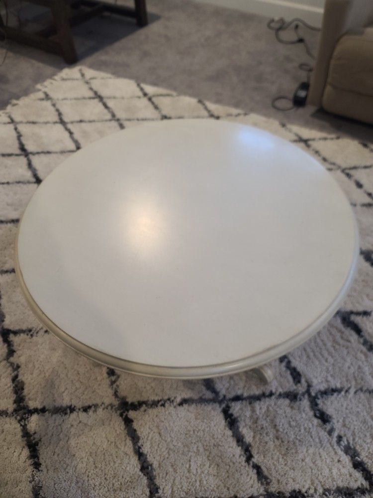 White Solid Wood Coffee Table