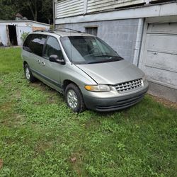 2000 Plymouth Voyager