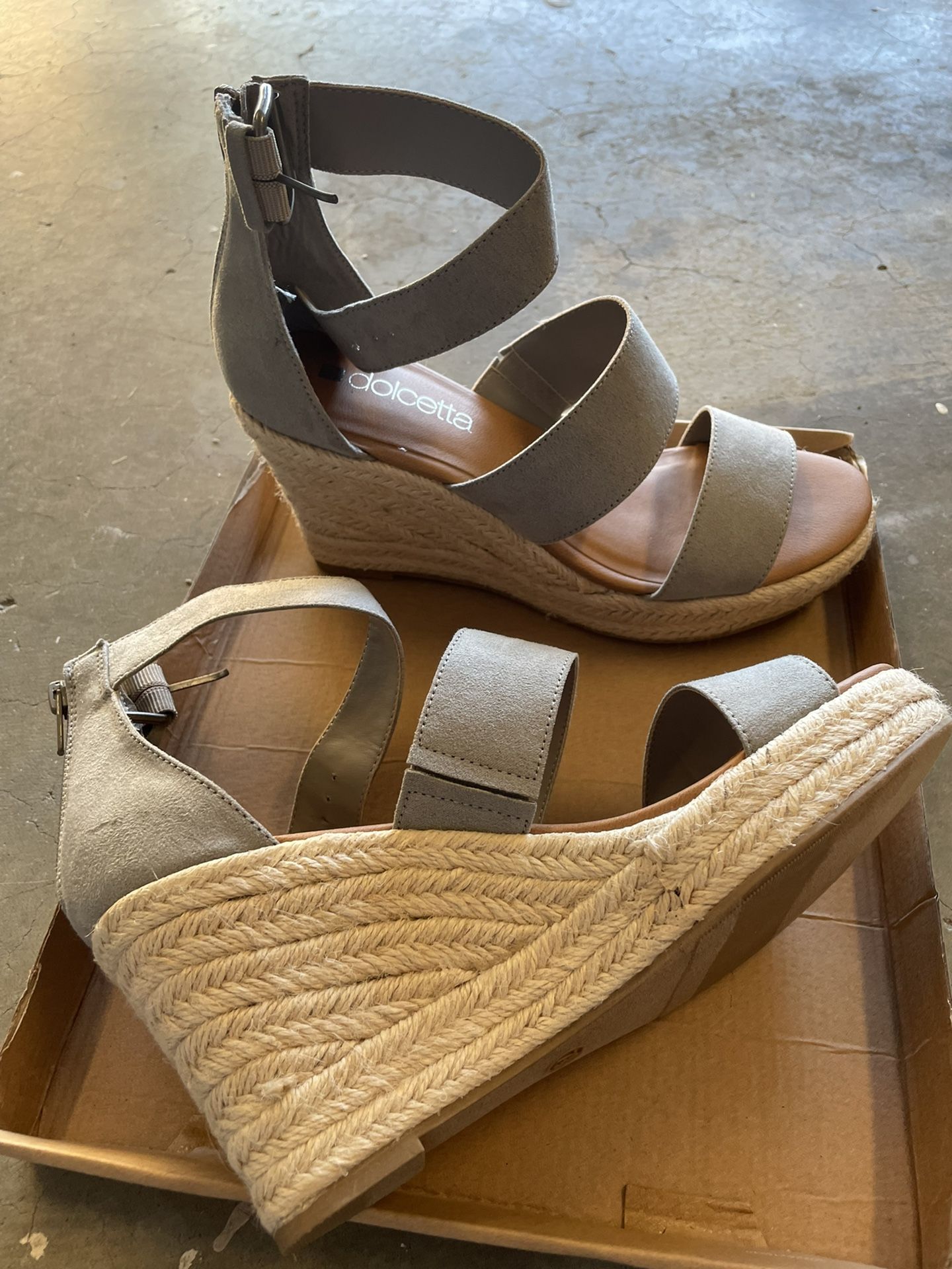 Dolcetta Grey Wedges