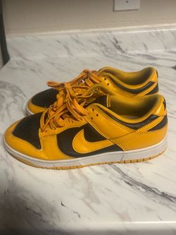 Yellow and black dunks