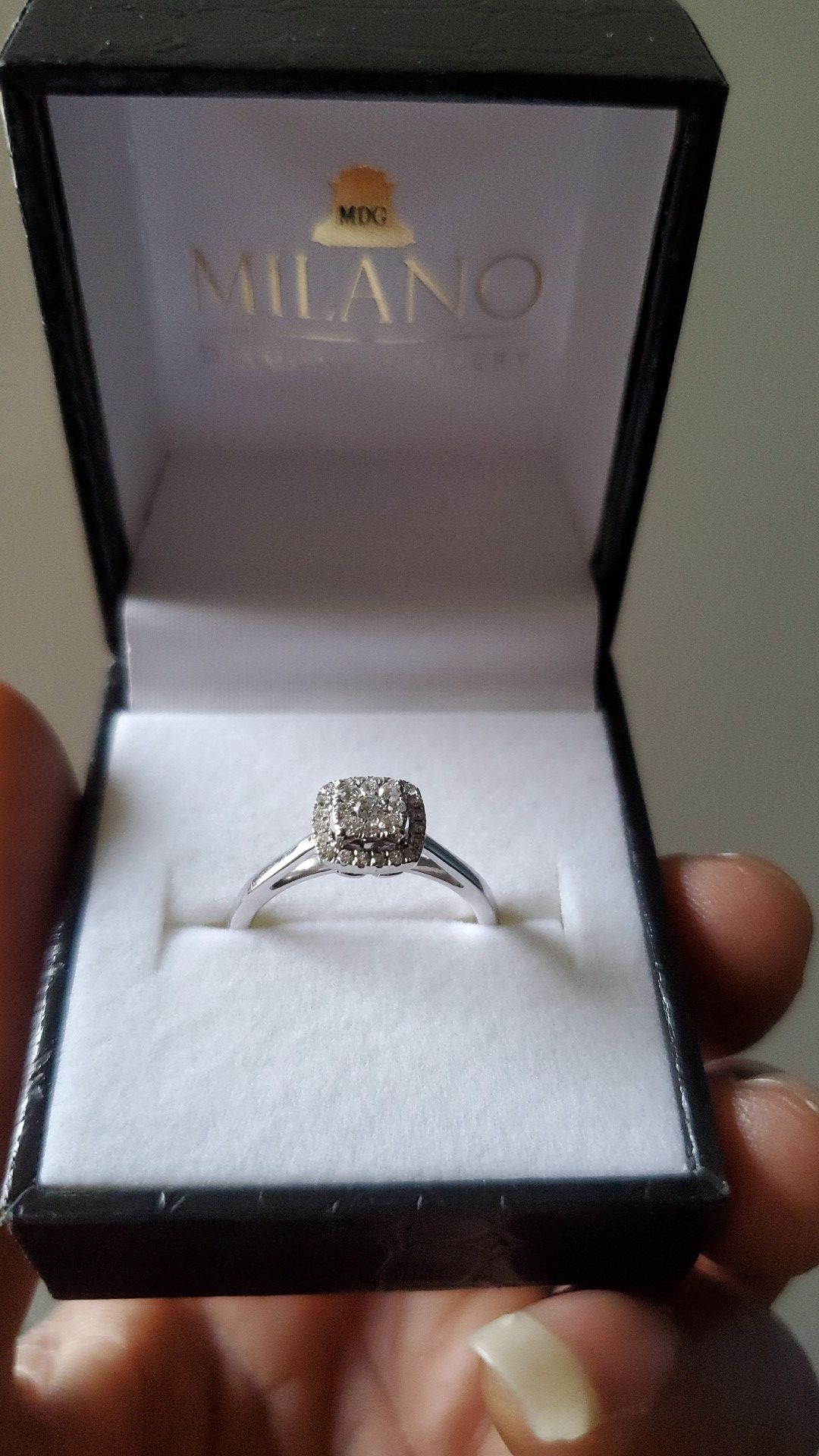Milano engagement ring 14k have receipt from original purchase in Grand turk