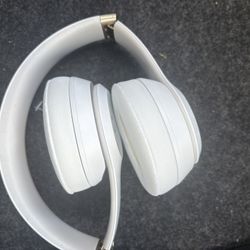white beats newest gen.