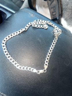925 solid sterling silver Italian made 18 inch 5.5 mm Cuban link chain 30 g need gone $100 obo