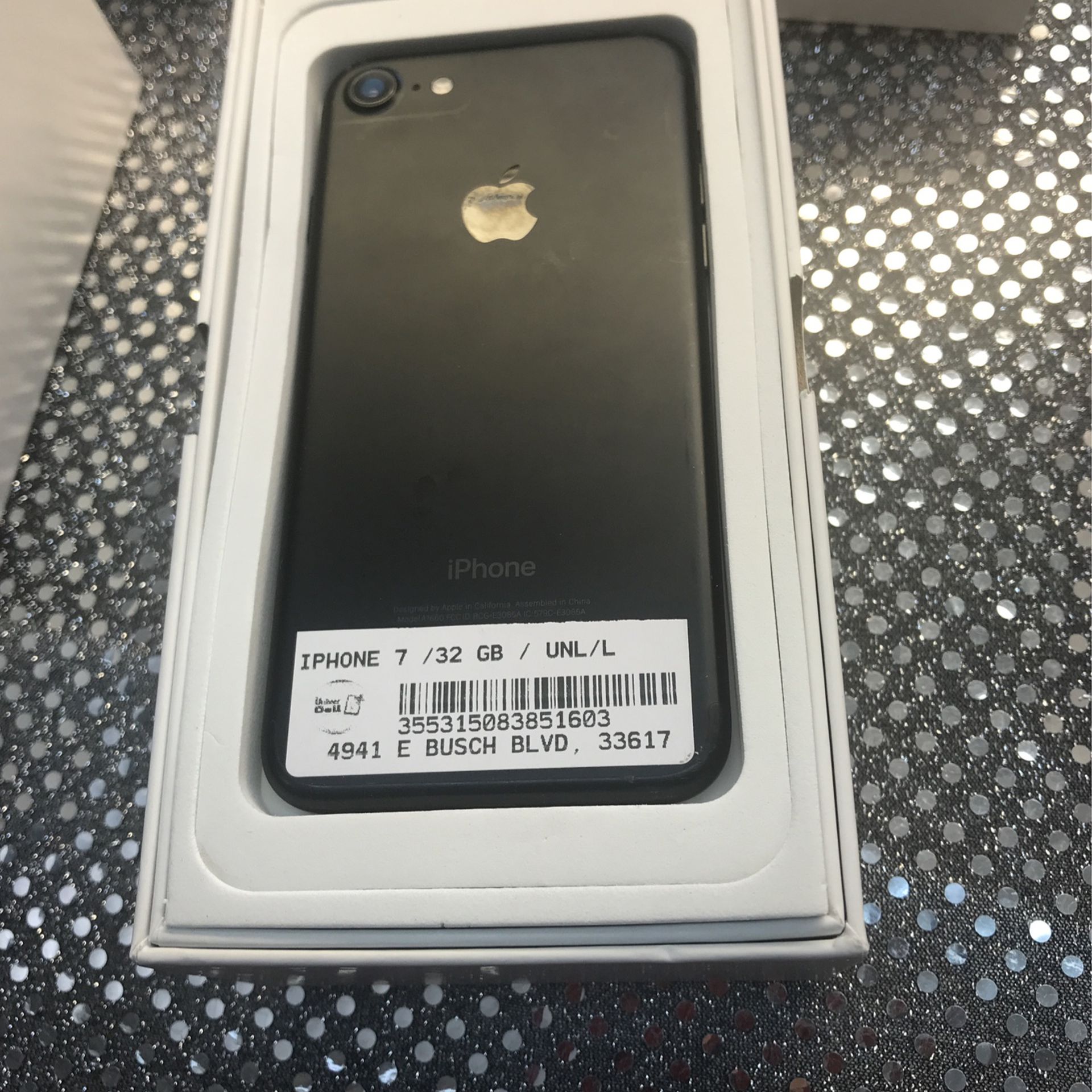 Unlocked iPhone 7 / 32Gb Clean With Warranty And Charger On Sale @ 4941 E Busch blvd #170, Tampa 33617
