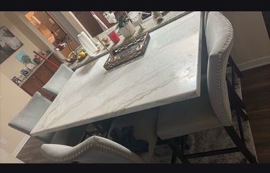 Dinning table with 6 chairs