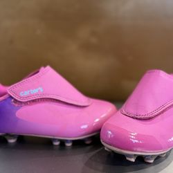 Toddler soccer shoes size 9