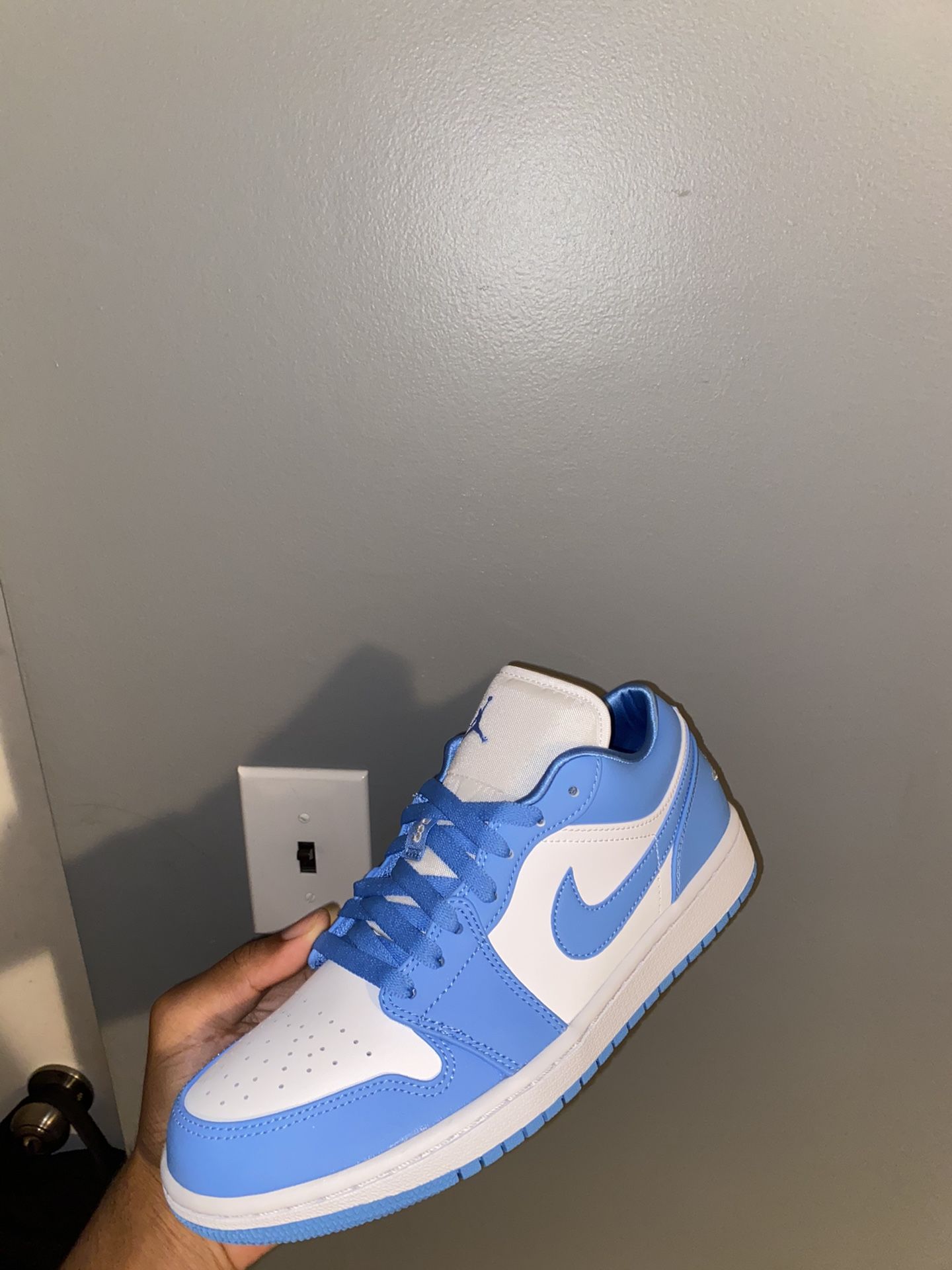 Jordan 1 Low UNC