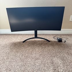 LG 35 Inch Curved UltraWide QHD 1440P