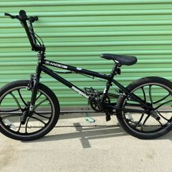 20” Mongoose Bmx Bike