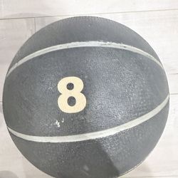 8 pound medicine ball