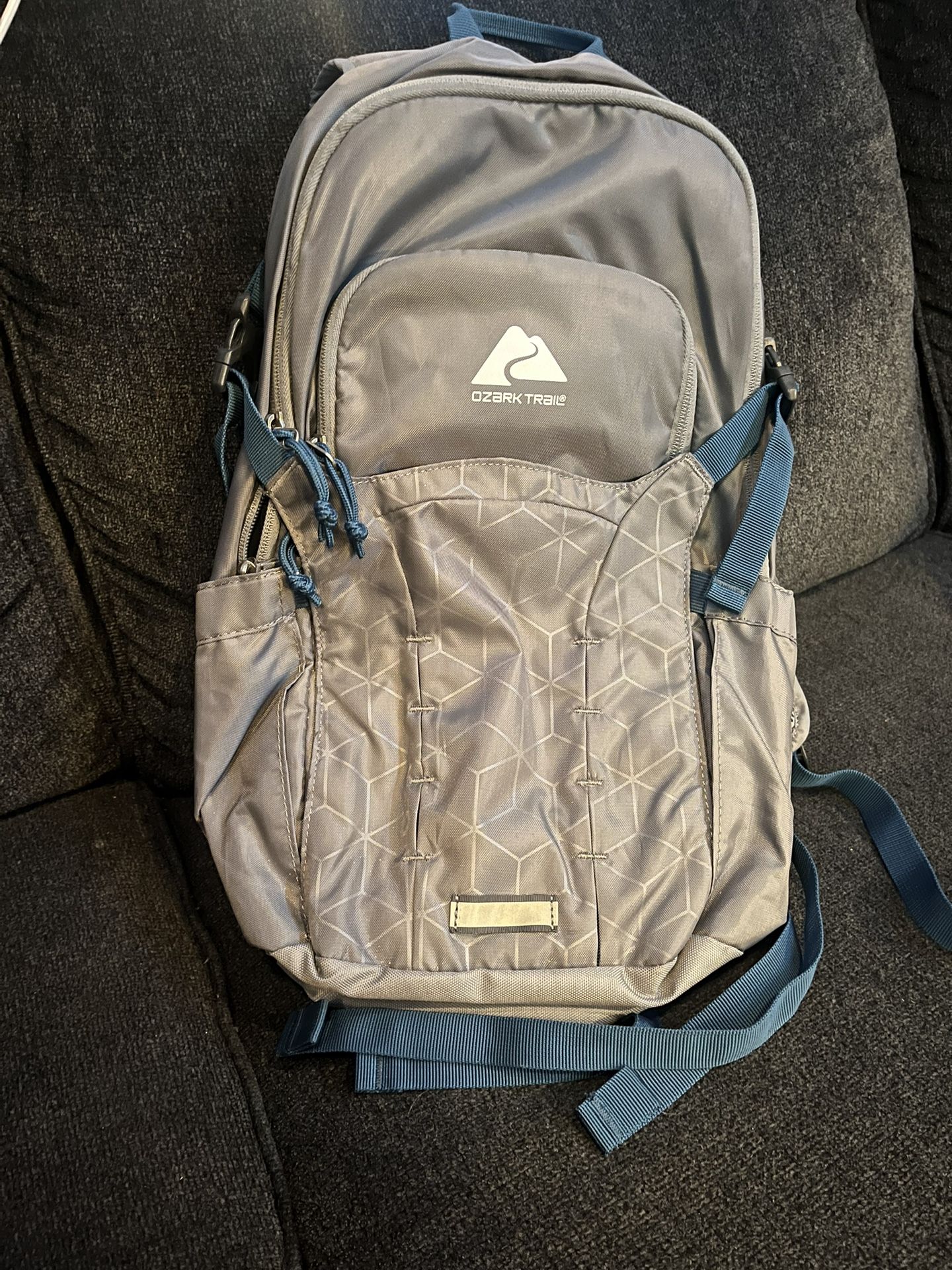 OZARK TRAIL Hydration Back Pack
