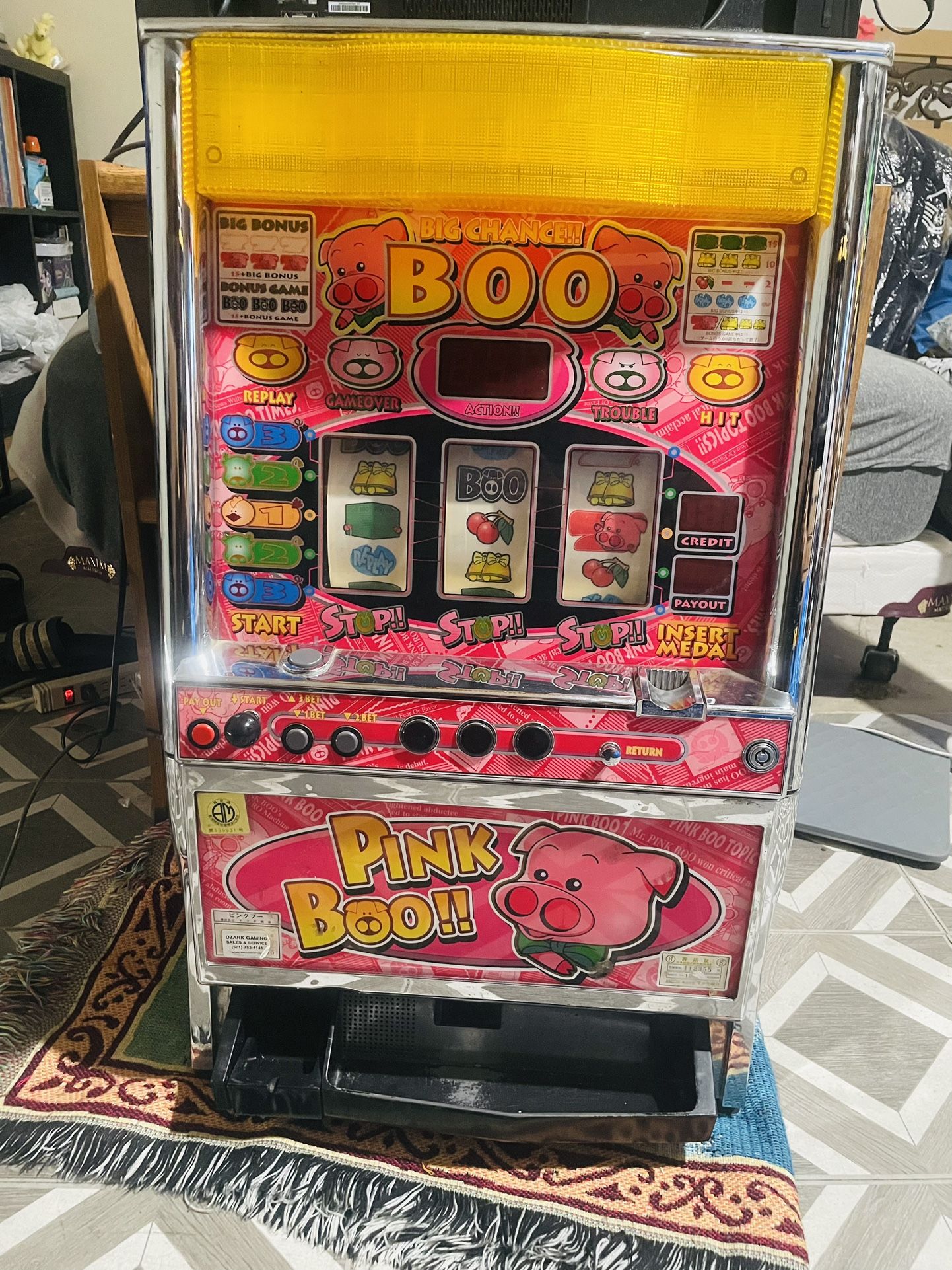 Japanese Pachislo Pink Boo Slot Machine