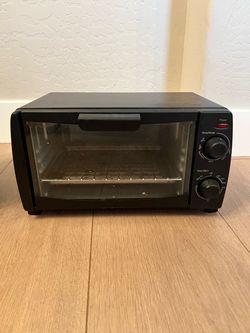 Mainstays 4-Slice Black Toaster Oven- Bake, Broil and Toast Features