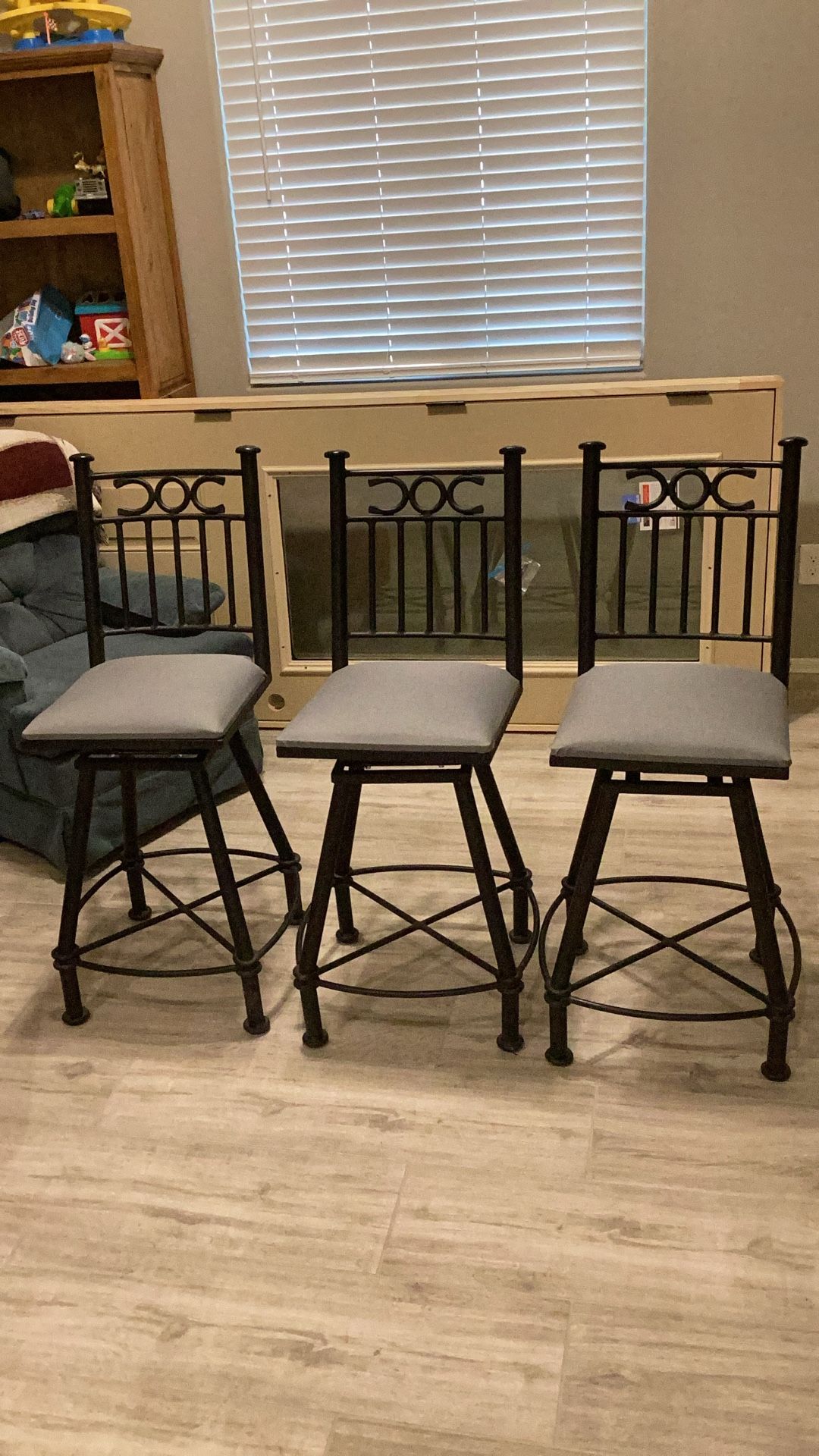 3 Rod Iron Bar Stools Black Steel Padded Swivel Counter Bar Stool Counter Height Bar Stool