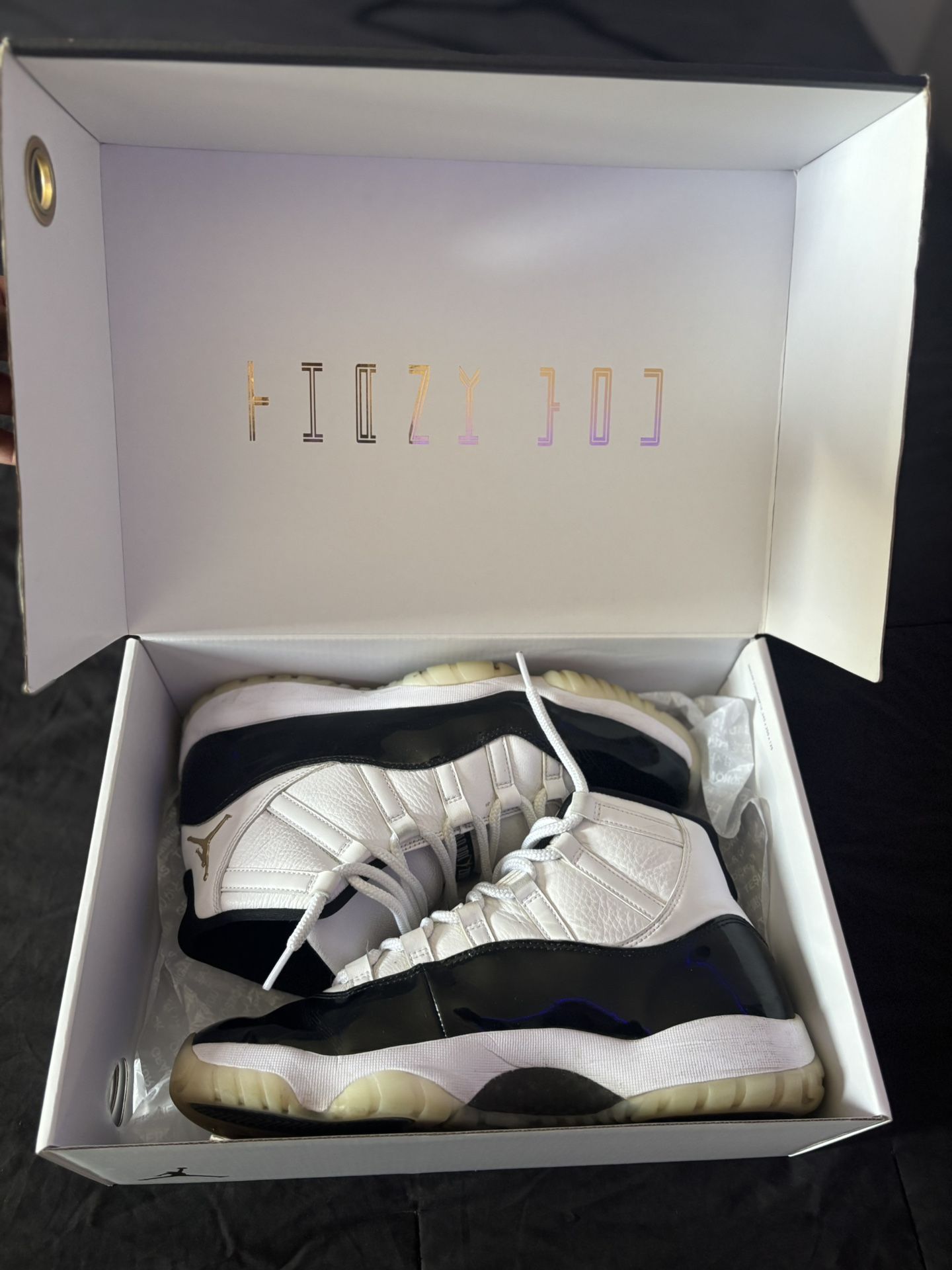 Jordan 11 Graditudes Size 11