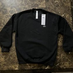 Alo sweatshirt New with tags and its bag‼️