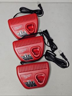 NEW Milwaukee M12 battery charger