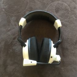 Turtle beach ear force X 31 Black and White headset for Microsoft Xbox 360 used $10 no wires