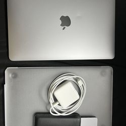 Apple MacBook Air 13.3” (128GB SSD, Intel Core i5 8th Gen, 1.6GHz, 8gb Ram) Grey