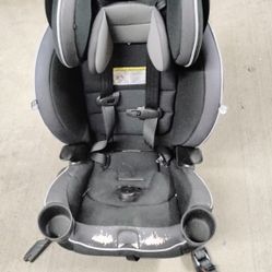 Evenflo Every Kid/ EveryFit 4 in 1 Car Seat, Model (contact info removed)0, Manufacturing Date: 02/27/2020
Expiration Date: 02/24/2030