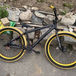 Maniacc Flyer 27.5 (I’ll Put Cash On Top For Trades For Scooters)
