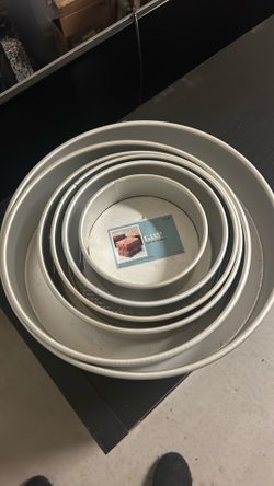Cake pans