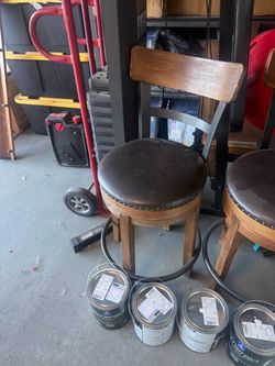 3 barstools