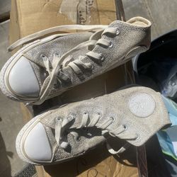 Silver White Converse All Stars Size 7 Women’s 