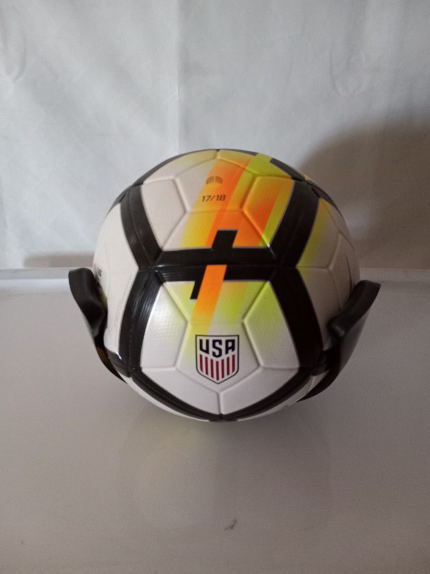Nike Ordem Size 5  Official Bal From Game USA VS BOLIVIA.