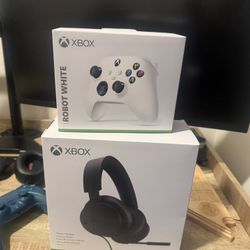Brand New Xbox Controller And Headset 