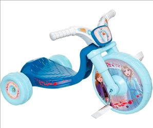 JAKKS Pacific Disney Frozen 2 Frozen 2 Fly Wheels 10" Junior Cruiser Ride-On with Sound Effects Button!