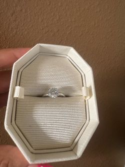 Swarovski Ring Size 52 us size 6