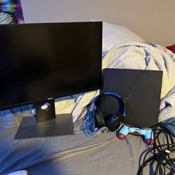PlayStation 4 , Headset , Gaming Controller , Monitor